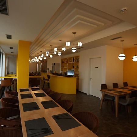 Hotel Elite Pogradec Esterno foto