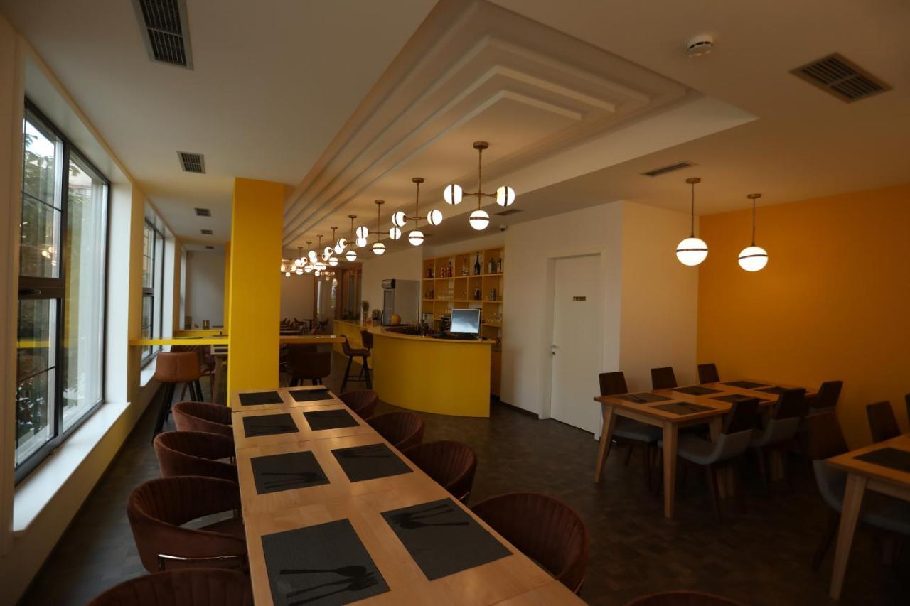 Hotel Elite Pogradec Esterno foto