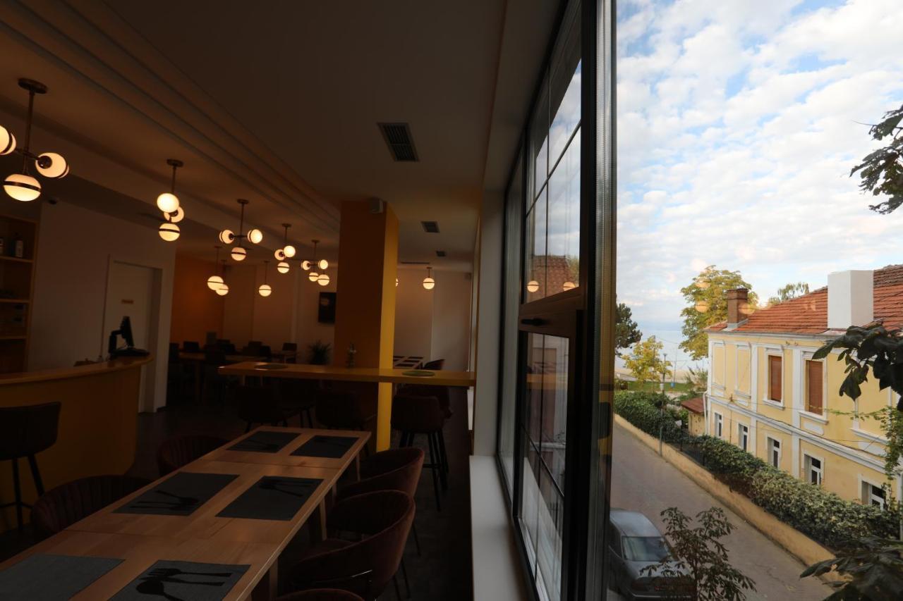 Hotel Elite Pogradec Esterno foto