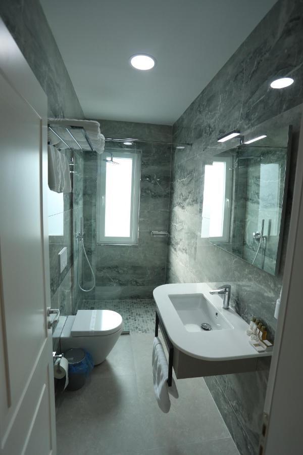 Hotel Elite Pogradec Esterno foto