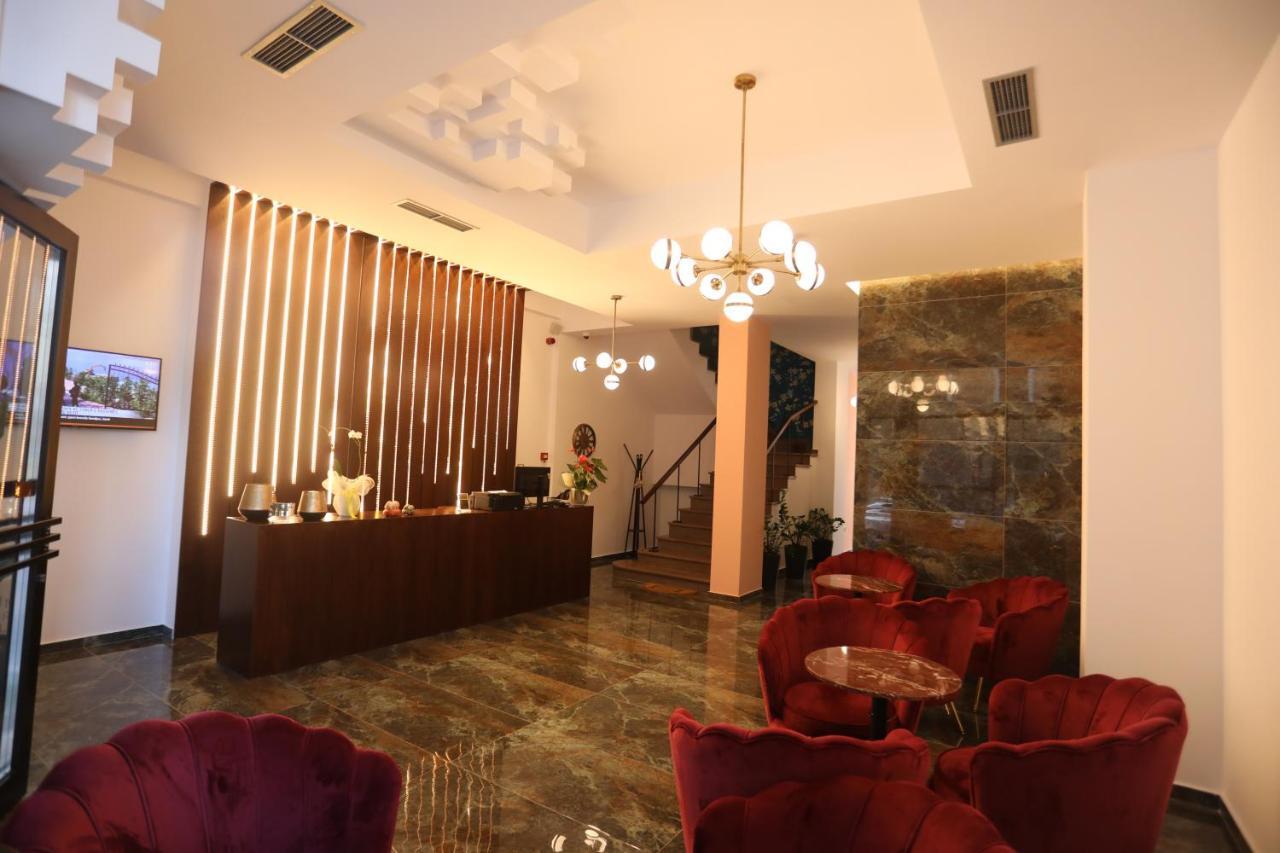 Hotel Elite Pogradec Esterno foto
