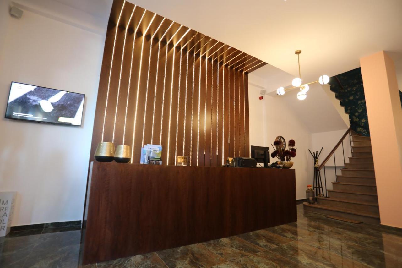 Hotel Elite Pogradec Esterno foto